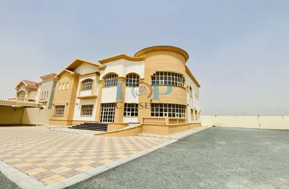 فيلا - 8 غرف نوم - 8 حمامات للايجار في الشعيبة - الروضة الشرقية - العين
