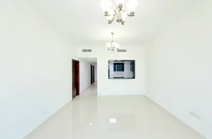 Apartment - 2 Bedrooms - 3 Bathrooms for rent in Majestic Tower - Al Abraj street - Business Bay - Dubai