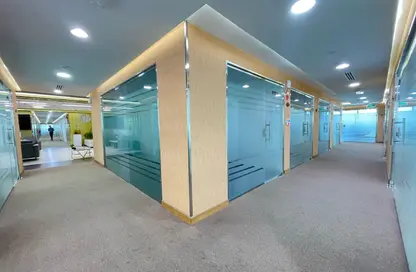 Office Space - Studio - 4 Bathrooms for rent in Hanging Garden Tower - Al Danah - Abu Dhabi