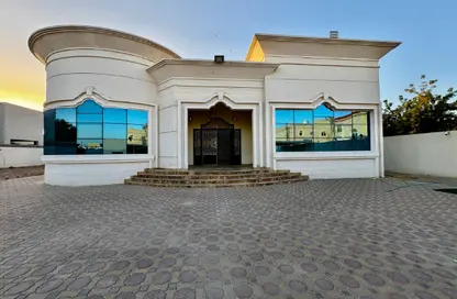 فيلا - 3 غرف نوم - 5 حمامات للايجار في الرحمانية 1 - الرحمانية - الشارقة فيلا - 3 غرف نوم - 5 حمامات للايجار في الرحمانية 1 - الرحمانية - الشارقة