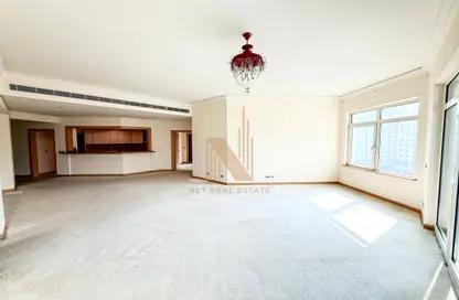 Apartment - 3 Bedrooms - 4 Bathrooms for rent in Al Sultana - Shoreline Apartments - Palm Jumeirah - Dubai