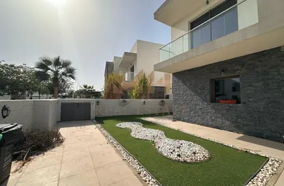 Villa - 4 Bedrooms - 5 Bathrooms for sale in Redwoods - Yas Acres - Yas Island - Abu Dhabi