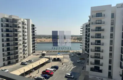 Apartment - 3 Bedrooms - 3 Bathrooms for sale in Waters Edge - Yas Island - Abu Dhabi
