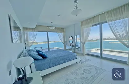 Room / Bedroom image for: Apartment - 2 Bedrooms - 2 Bathrooms for sale in Azure Residences - Palm Jumeirah - Dubai, Image 1