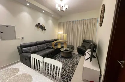 Apartment - 3 Bedrooms - 3 Bathrooms for sale in La Residence - Jumeirah Village Triangle - Dubai