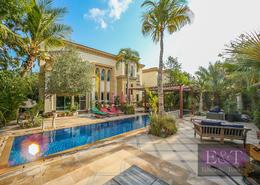 Villa - 5 bedrooms - 6 bathrooms for sale in Garden Hall - European Clusters - Jumeirah Islands - Dubai