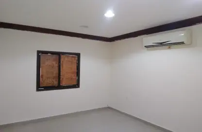 Apartment - 2 Bedrooms - 2 Bathrooms for rent in Al Riqqa - Umm Al Quwain
