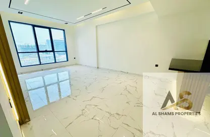 شقة - غرفة نوم - 2 حمامات للايجار في بناية الأمير - ارجان - دبي