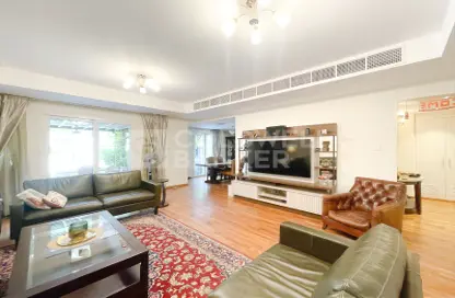 Villa - 3 Bedrooms - 3 Bathrooms for rent in Springs 8 - The Springs - Dubai