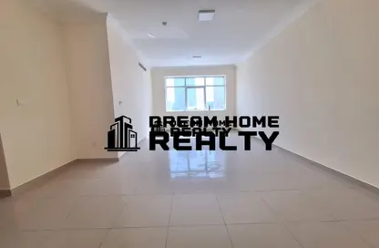 Apartment - 1 Bedroom - 2 Bathrooms for rent in Al Khan 5 building - Al Khan - Sharjah