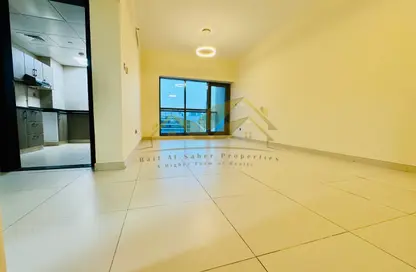 Apartment - 1 Bedroom - 2 Bathrooms for rent in Jumeirah Garden City - Al Satwa - Dubai