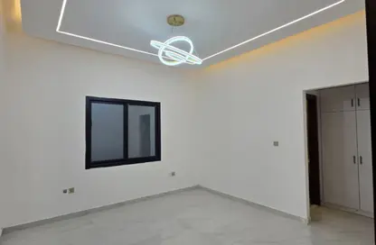 Villa - 5 Bedrooms - 7 Bathrooms for sale in Al Amira Village - Al Yasmeen - Ajman