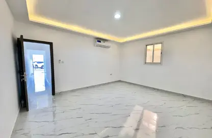 Apartment - 1 Bedroom - 1 Bathroom for rent in Shakhbout City - Abu Dhabi