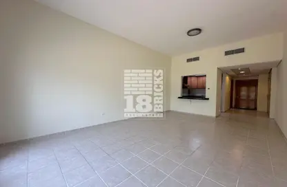 شقة - 1 حمام للبيع في مبني 114 - طراز حديث - ديسكفري غاردنز - دبي