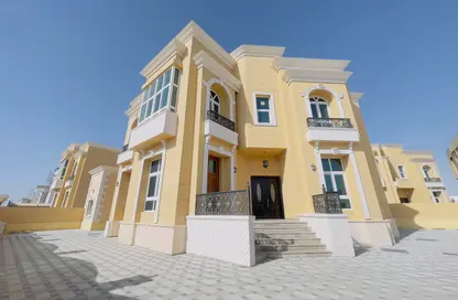 Villa - 5 Bedrooms - 7 Bathrooms for rent in Mohamed Bin Zayed Centre - Mohamed Bin Zayed City - Abu Dhabi