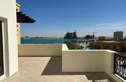 شقة - غرفة نوم - 2 حمامات للايجار في فيروز - باب البحر - جزيرة المرجان - رأس الخيمة