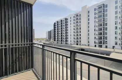 Apartment - Studio - 1 Bathroom for rent in Waters Edge - Yas Island - Abu Dhabi