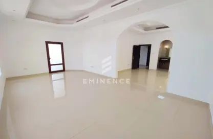Villa - 6 Bedrooms - 7 Bathrooms for rent in Umm Suqeim 1 - Umm Suqeim - Dubai