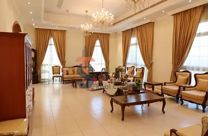 Villa - 3 Bedrooms - 4 Bathrooms for sale in Al Barsha 3 - Al Barsha - Dubai