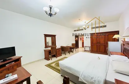 Hotel  and  Hotel Apartment - Studio - 1 Bathroom for rent in Muraijeb Tower - Hamdan Street - Abu Dhabi