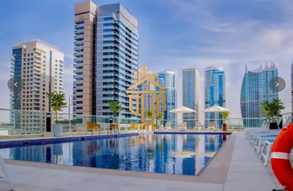 صورة لـ حوض سباحة شقة - غرفة نوم - 2 حمامات للايجار في برج سفير - دبي مارينا - دبي ، صورة رقم 1