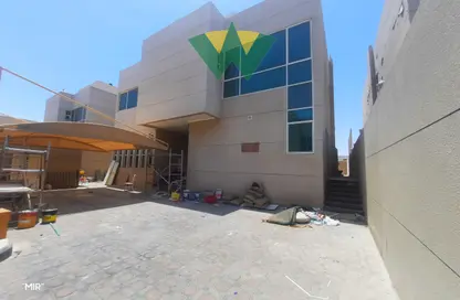 Villa - 5 Bedrooms - 7+ Bathrooms for rent in Mohamed Bin Zayed City Villas - Mohamed Bin Zayed City - Abu Dhabi