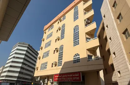 عمارة بالكامل - استوديو - 8 حمامات للبيع في المصلى - الغرب - الشارقة