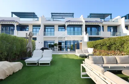 Villa - 4 Bedrooms - 6 Bathrooms for sale in Palma Residences - Palm Jumeirah - Dubai