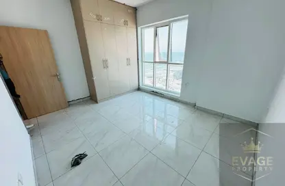 Apartment - 2 Bedrooms - 2 Bathrooms for rent in Ajman Corniche Residences - Ajman Corniche Road - Ajman