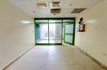 Shop - Studio for rent in Hai Al Murabbaa - Central District - Al Ain