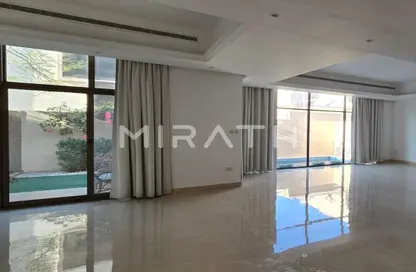 Villa - 5 Bedrooms - 5 Bathrooms for rent in Jumeirah 3 Villas - Jumeirah 3 - Jumeirah - Dubai