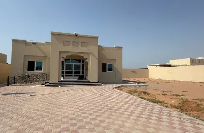 فيلا - 3 غرف نوم - 4 حمامات للايجار في الرفاع - رأس الخيمة