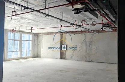 Office Space - Studio - 1 Bathroom for rent in Grosvenor Office Tower - Business Bay - Dubai