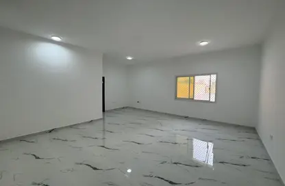 Apartment - 2 Bedrooms - 2 Bathrooms for rent in Madinat Al Riyad - Abu Dhabi