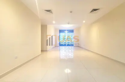 شقة - غرفة نوم - 2 حمامات للايجار في برج دوجا - شارع الشيخ زايد - دبي