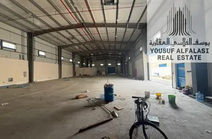 مستودع - استوديو - 2 حمامات للايجار في الصجعة الصناعية - الصجعة - الشارقة