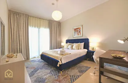 Room / Bedroom image for: Apartment - 1 Bedroom - 2 Bathrooms for rent in Plaza Residences 2 - Plaza Residences - Jumeirah Village Circle - Dubai, Image 1