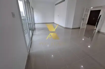Apartment - 3 Bedrooms - 4 Bathrooms for rent in Al Khalidiya - Abu Dhabi