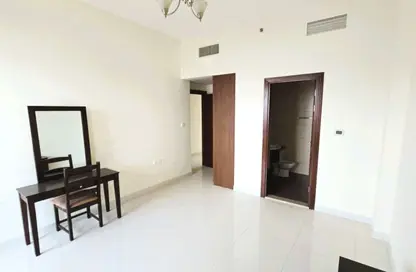 شقة - 2 غرف نوم - 3 حمامات للايجار في مساكن النخبة رقم 3 - مساكن النخبة الرياضية - مدينة دبي الرياضية - دبي