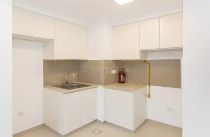 Apartment - Studio - 1 Bathroom for rent in Zahra Breeze Apartments 3B - Zahra Breeze Apartments - Town Square - Dubai