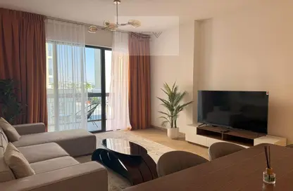 Living / Dining Room image for: Apartment - 2 Bedrooms - 3 Bathrooms for rent in La Rive - La Mer - Jumeirah - Dubai, Image 1