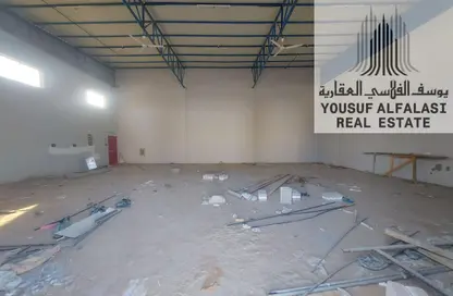 Warehouse - Studio - 2 Bathrooms for rent in Umm Al Thuoob - Umm Al Quwain
