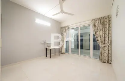 Apartment - 3 Bedrooms - 3 Bathrooms for sale in Sahara Tower 4 - Sahara Complex - Al Nahda - Sharjah