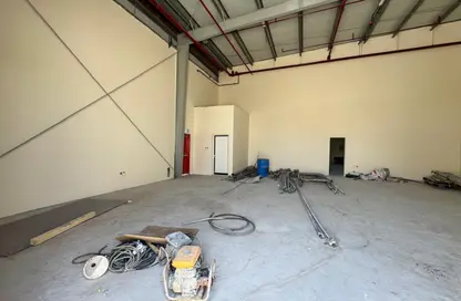Warehouse - Studio - 1 Bathroom for rent in Al Sajaa Industrial - Al Sajaa - Sharjah