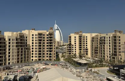 Apartment - 4 Bedrooms - 6 Bathrooms for sale in Al Jazi - Madinat Jumeirah Living - Umm Suqeim - Dubai
