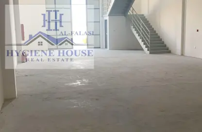 For rent a warehouse in Al Jurf 2 an ââ3000 feet