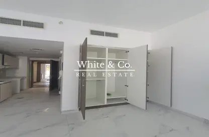 شقة - 1 حمام للبيع في بحيرات سيرينيتي 5 - الضاحية 10 - قرية الجميرا سركل - دبي شقة - 1 حمام للبيع في بحيرات سيرينيتي 5 - الضاحية 10 - قرية الجميرا سركل - دبي