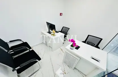 Office Space - Studio - 1 Bathroom for rent in Al Raffa - Bur Dubai - Dubai