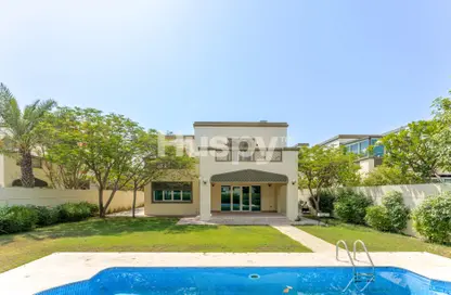 Villa - 4 Bedrooms - 5 Bathrooms for rent in Legacy - Jumeirah Park - Dubai