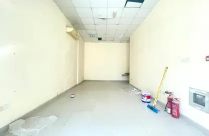 Shop - Studio for rent in Muwaileh - Sharjah